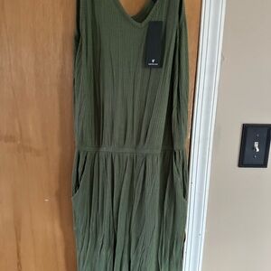 NWT Lulus medium jumpsuit